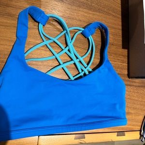 Lululemon Free to Be, Size 2